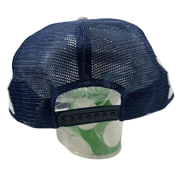 Vintage Québec Snapback Mesh Trucker Hat - Picture 11 of 15